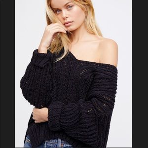 Free People slouchy sweater 🖤
